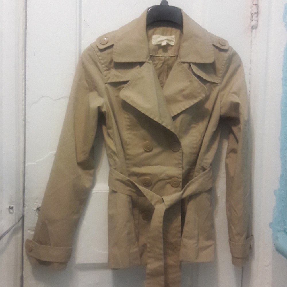 SHORT JACKET  DESIGNED  ITALY.